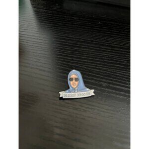 Enamel Pin mean girls she doesn’t even go here